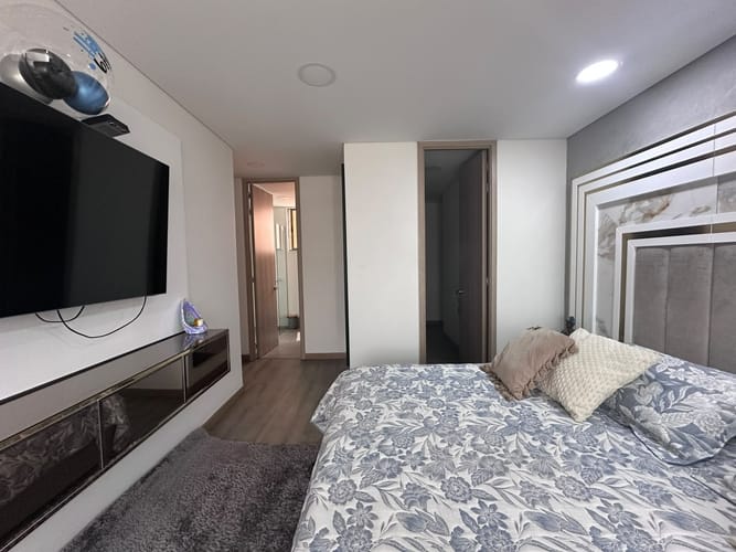 Apartamento de 1 alcoba en venta en El Poblado, Medellín, 91 m² · foto 16 de 17