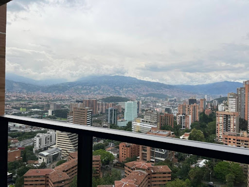 Apartamento en arriendo en Lalinde, Medellín · foto 9 de 24