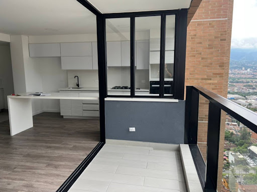 Apartamento en arriendo en Lalinde, Medellín · foto 12 de 24