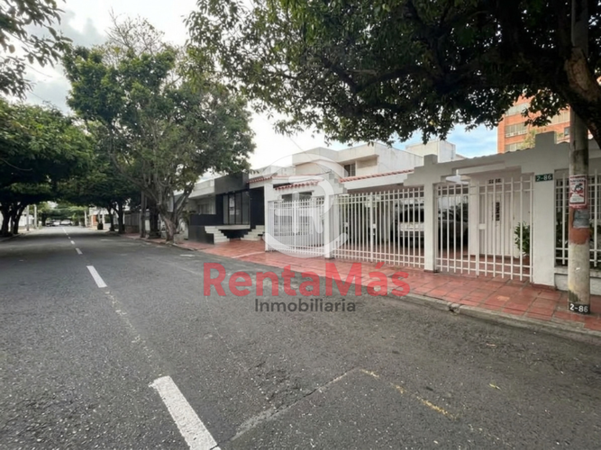 Casa de 7 alcobas en venta en Caobos, Cúcuta, 438 m² · foto 2 de 22