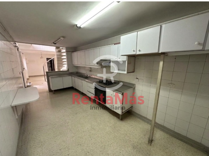 Casa de 7 alcobas en venta en Caobos, Cúcuta, 438 m² · foto 8 de 22