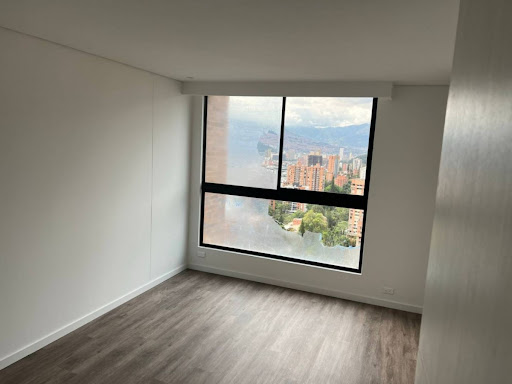 Apartamento en arriendo en Lalinde, Medellín · foto 21 de 24