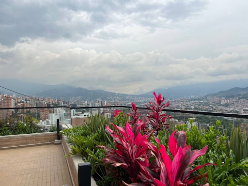 Apartamento en arriendo en Lalinde, Medellín · foto 23 de 24