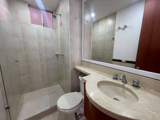 Apartamento de 3 alcobas en arriendo en Castropol, Medellín, 110 m² · foto 11 de 21