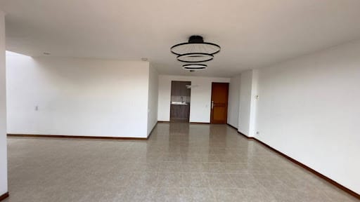 Apartamento de 3 alcobas en arriendo en Villagrande, Envigado, 140 m² · foto 3 de 24