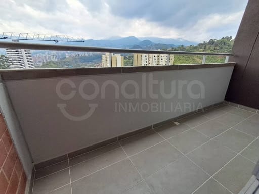 Apartamento de 3 alcobas en arriendo en La Aldea, Medellín, 70 m² · foto 4 de 13