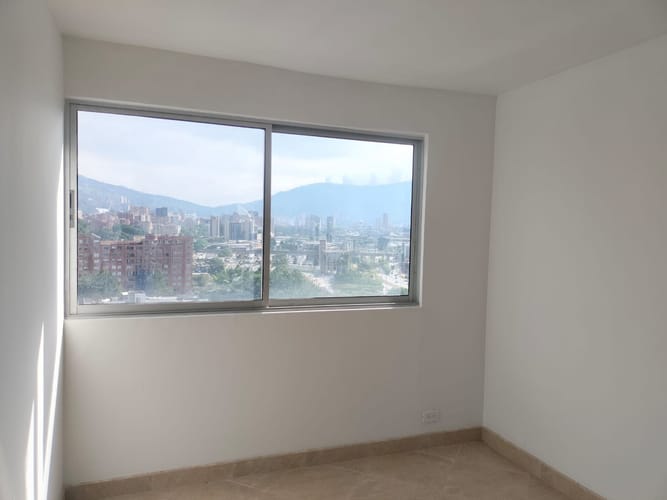 Apartamento de 3 alcobas en arriendo en El Poblado, Medellín, 71 m² · foto 12 de 15