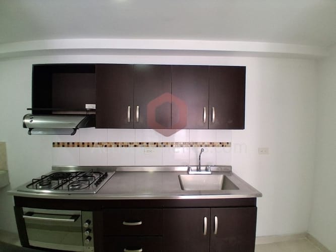 Apartamento de 3 alcobas en arriendo en El Poblado, Medellín, 64 m² · foto 11 de 24