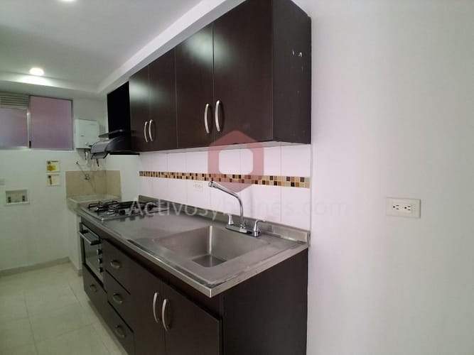 Apartamento de 3 alcobas en arriendo en El Poblado, Medellín, 64 m² · foto 12 de 24