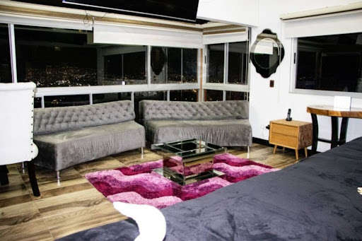 Casa en arriendo en San Jose De Bavaria, Bogotá · foto 3 de 4