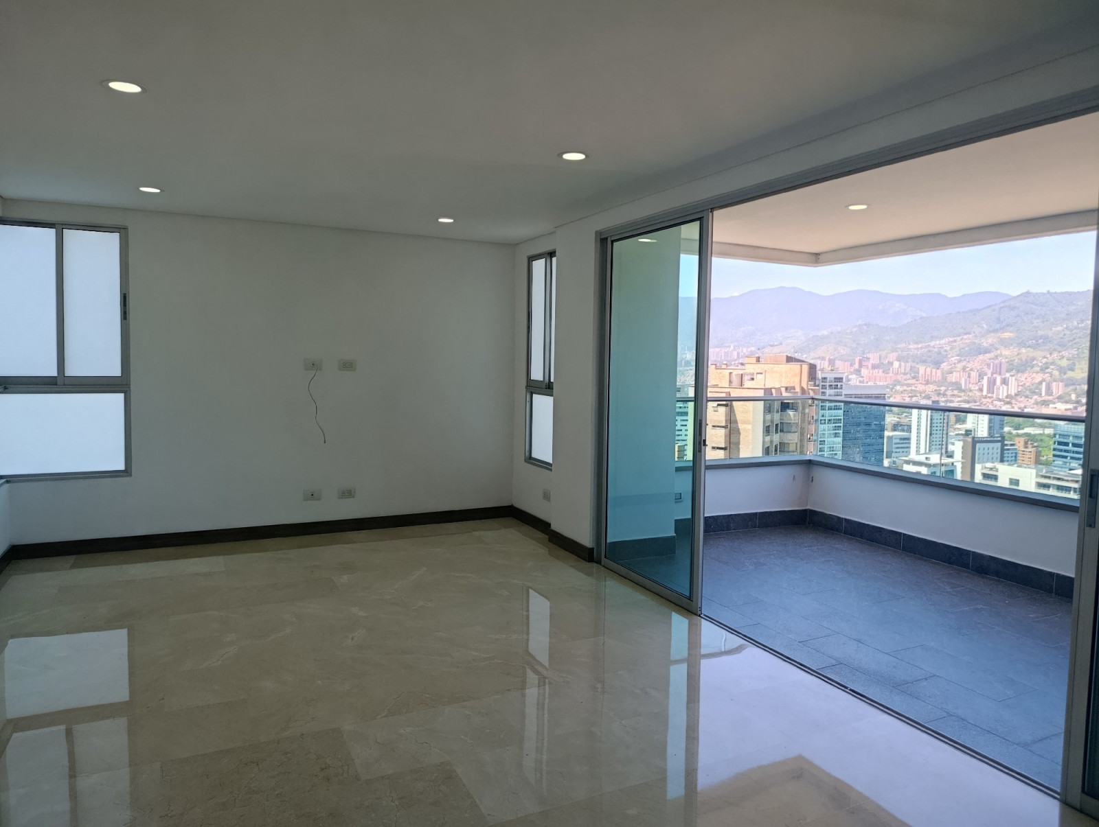 Apartamento en Arriendo en El Poblado, Medellín