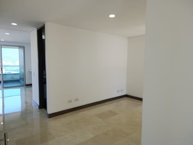 Apartamento de 3 alcobas en arriendo en El Poblado, Medellín, 140 m² · foto 21 de 24