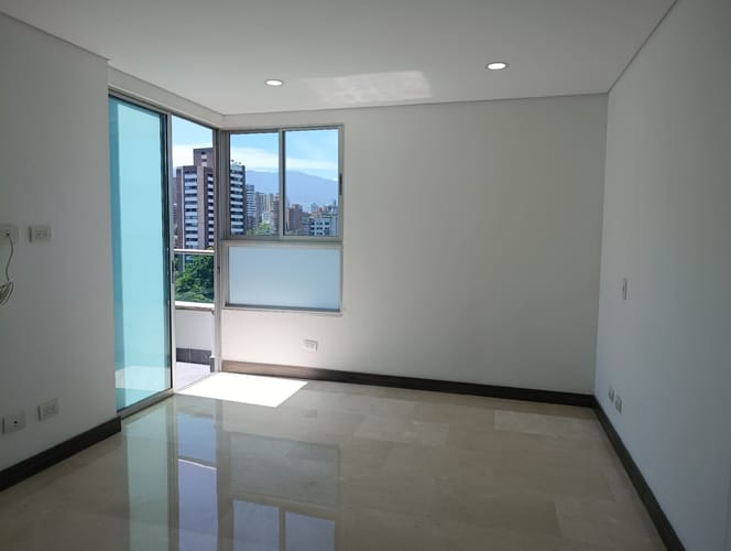 Apartamento de 3 alcobas en arriendo en El Poblado, Medellín, 140 m² · foto 23 de 24