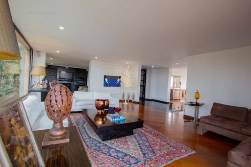 Apartamento de 5 alcobas en venta en Bosque De Pinos, Bogotá, 259 m² · foto 4 de 24