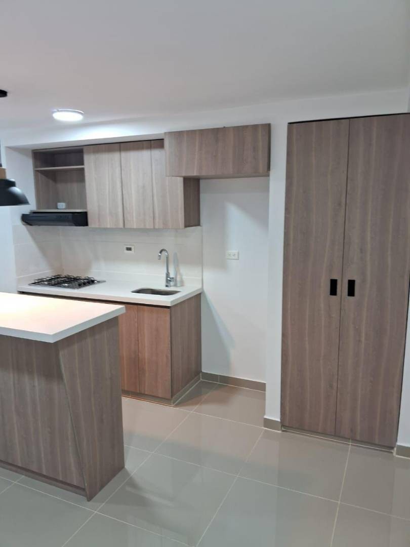 Apartamento en venta en Calasanz, Medellín · foto 3 de 24