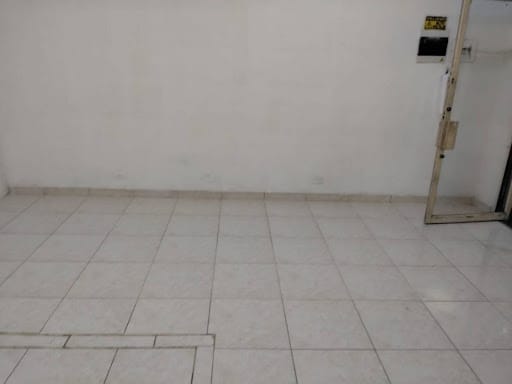 Local en arriendo en La Candelaria, Medellín, 38 m² · foto 4 de 8