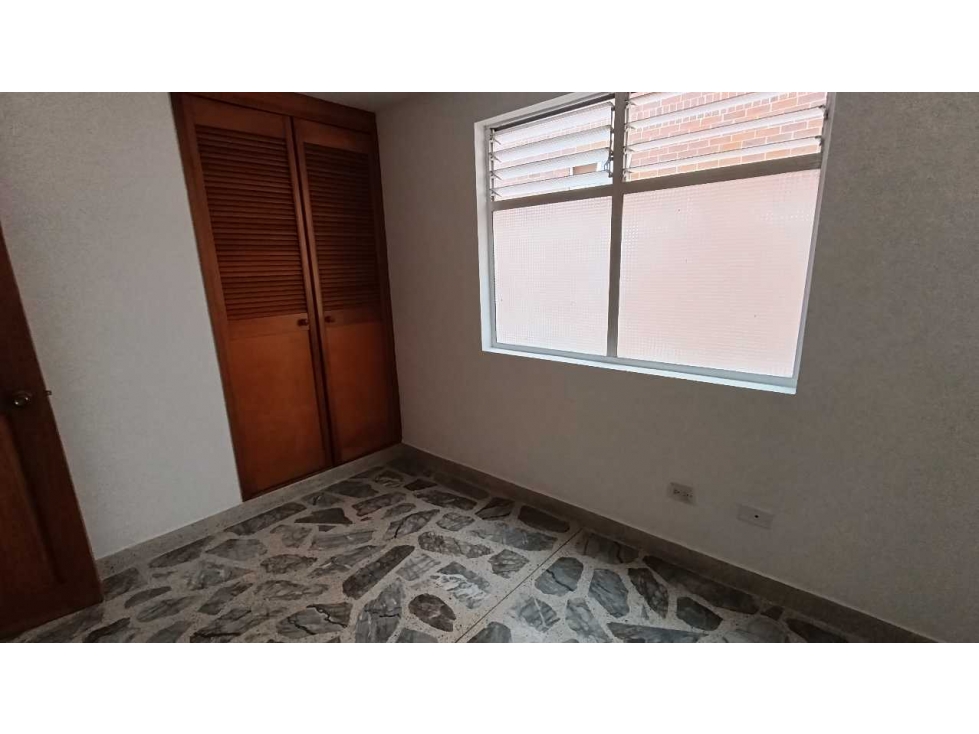 Apartamento en arriendo en El Portal, Envigado · foto 9 de 13