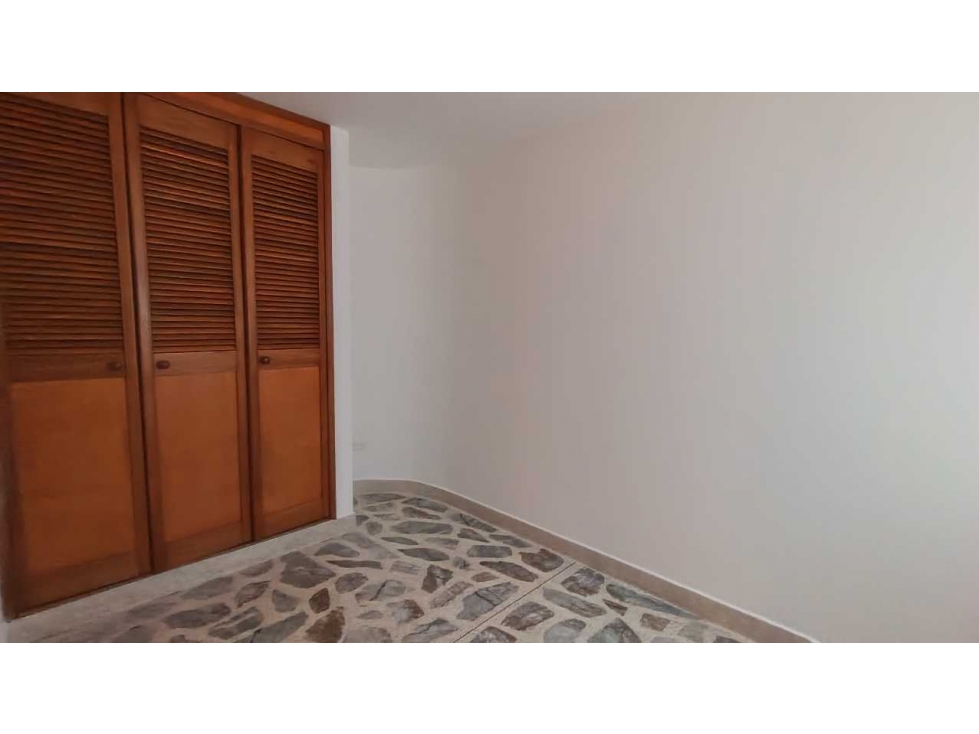 Apartamento en arriendo en El Portal, Envigado · foto 10 de 13