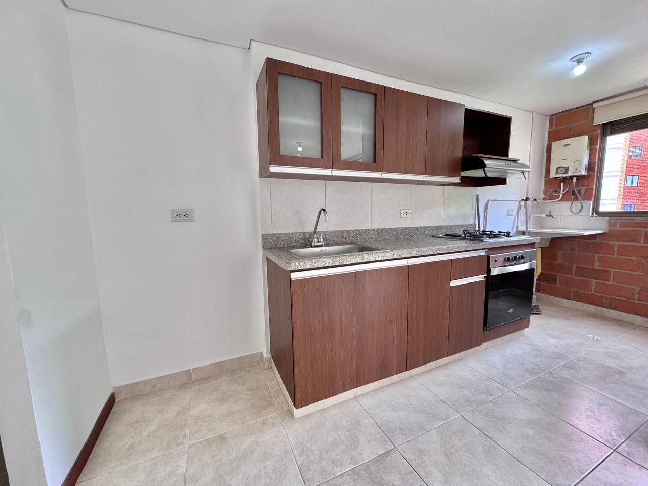 Apartamento en venta en Rodeo Alto, Medellín · foto 2 de 13