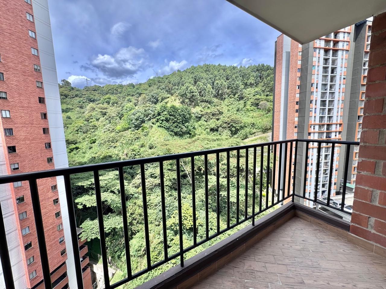 Apartamento en venta en Rodeo Alto, Medellín · foto 6 de 13