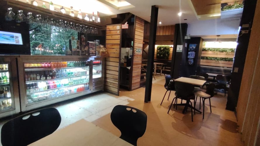 Local en arriendo en El Poblado, Medellín, 210 m² · foto 2 de 13