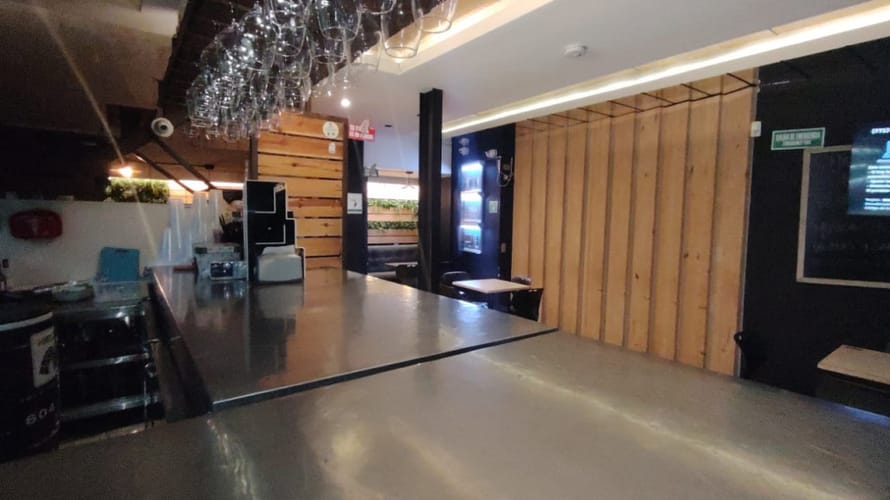 Local en arriendo en El Poblado, Medellín, 210 m² · foto 11 de 13