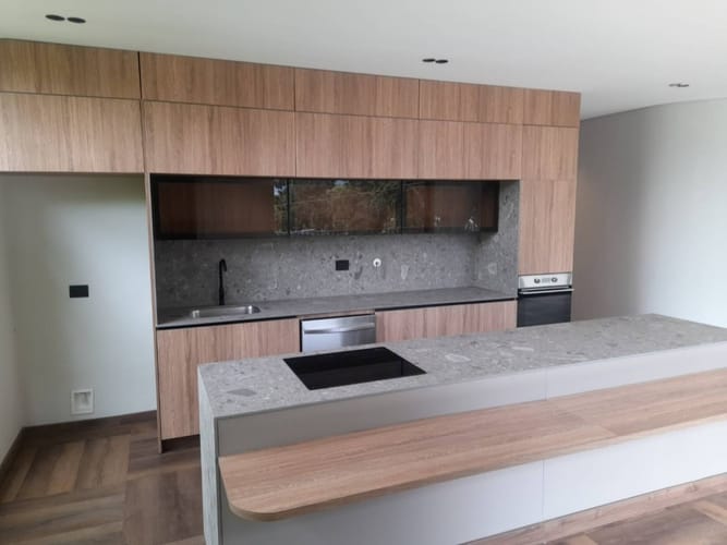 Apartamento de 2 alcobas en venta en Loma Del Campestre, Medellín, 178 m² · foto 2 de 24