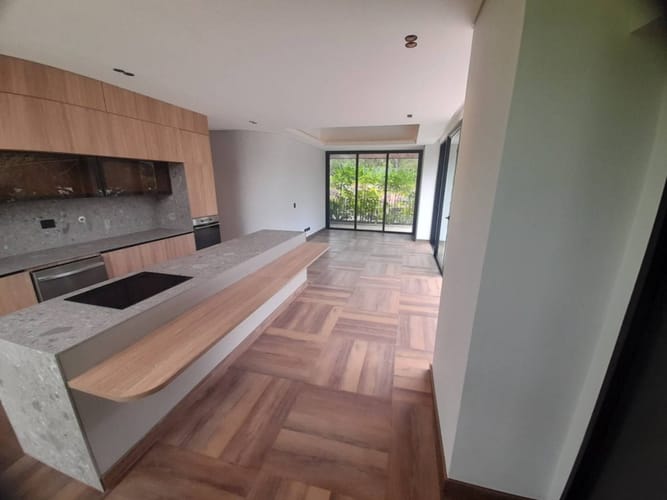 Apartamento de 2 alcobas en venta en Loma Del Campestre, Medellín, 178 m² · foto 4 de 24