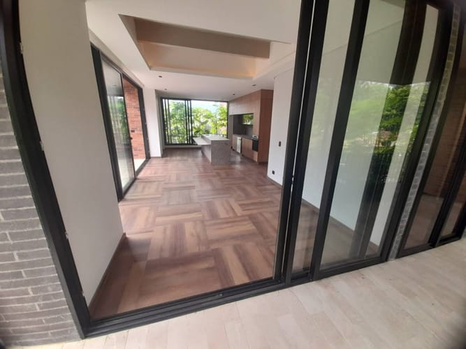 Apartamento de 2 alcobas en venta en Loma Del Campestre, Medellín, 178 m² · foto 13 de 24