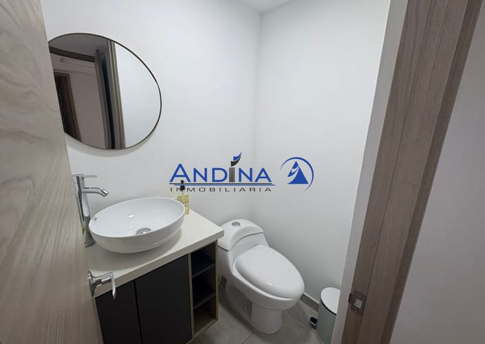 Local en arriendo en La Castellana, Medellín, 340 m² · foto 8 de 18