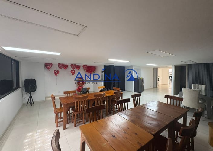Local en arriendo en La Castellana, Medellín, 340 m² · foto 12 de 18