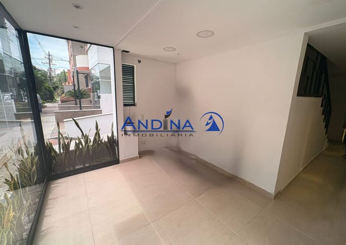 Local en arriendo en La Castellana, Medellín, 340 m² · foto 13 de 18