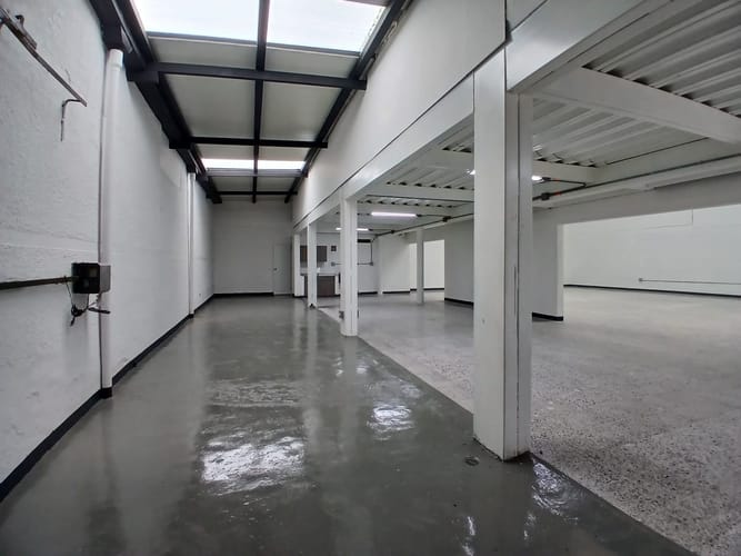 Local en venta en El Poblado, Medellín, 402 m² · foto 13 de 17