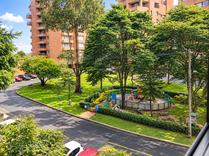Apartamento de 3 alcobas en venta en Chicó Alto, Bogotá, 240 m² · foto 4 de 24