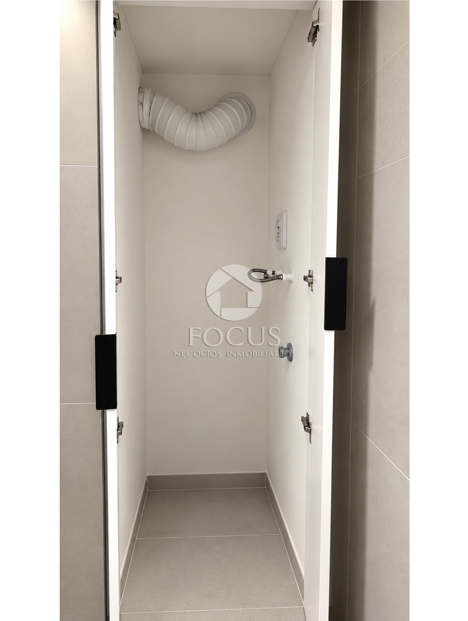 Alquiler Apartamento 2 Dormitorios con Garaje, Box y Terraza en Centro · Foto 10