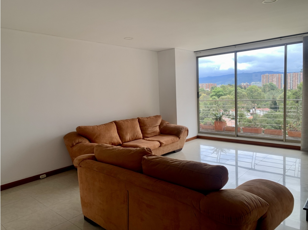 Apartamento en venta en Gratamira, Bogotá · foto 3 de 24