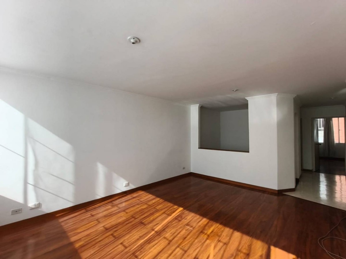 Apartamento en venta en Cedritos, Bogotá · foto 3 de 23