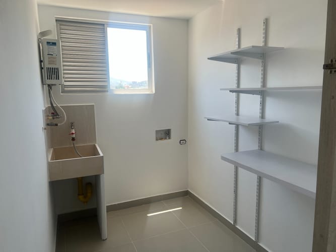 Apartamento de 2 alcobas en venta en Belen Malibu, Medellín, 86 m² · foto 10 de 24
