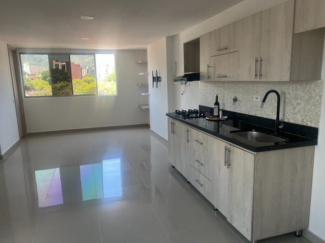 Apartamento de 2 alcobas en venta en Belen Malibu, Medellín, 86 m² · foto 2 de 24