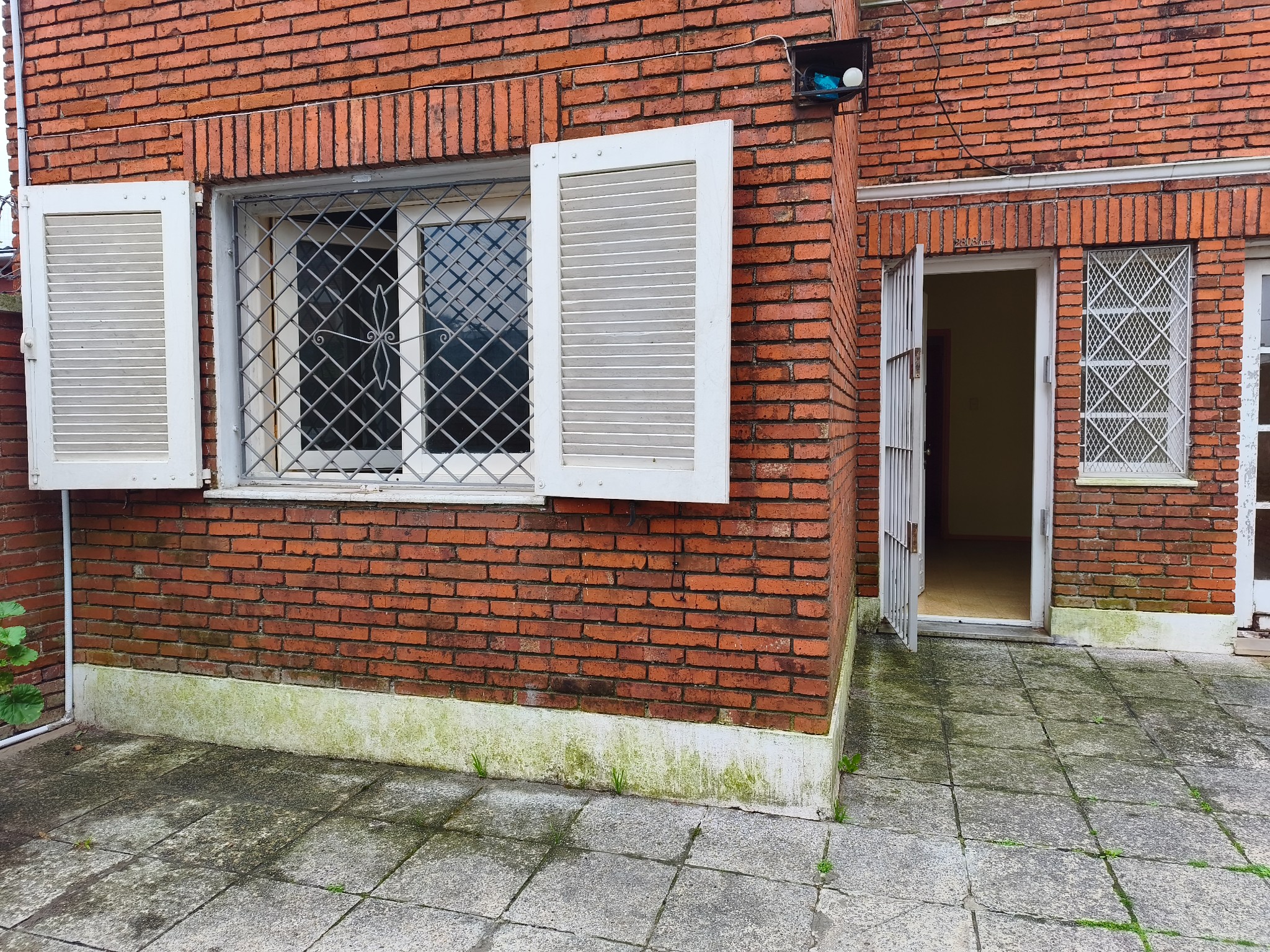 ALQ. APTO. TIPO CASITA 2 DORM. CMINO. CORRALES esq. AVELLANEDA · Foto 11