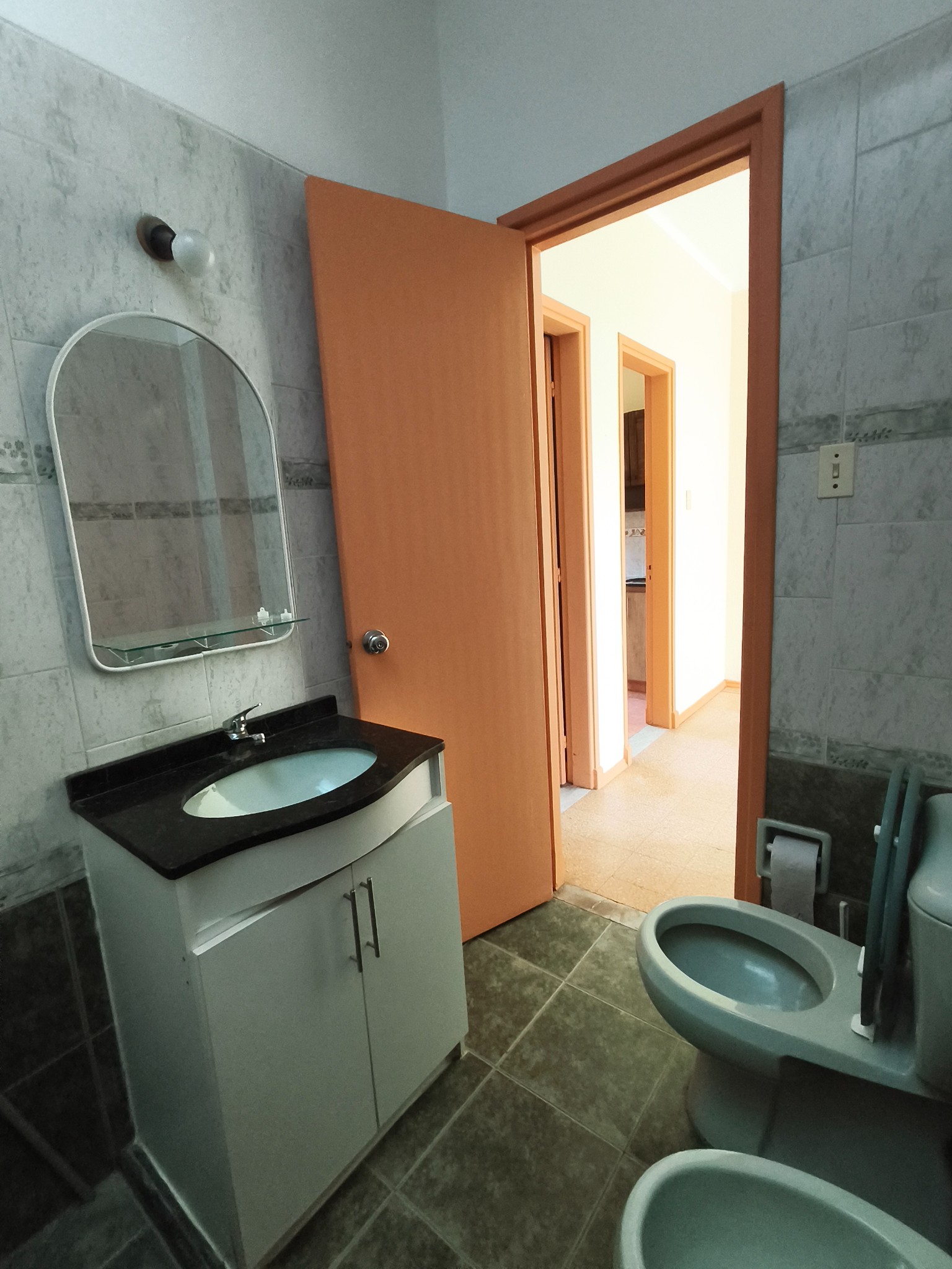 ALQ. APTO. TIPO CASITA 2 DORM. CMINO. CORRALES esq. AVELLANEDA · Foto 10