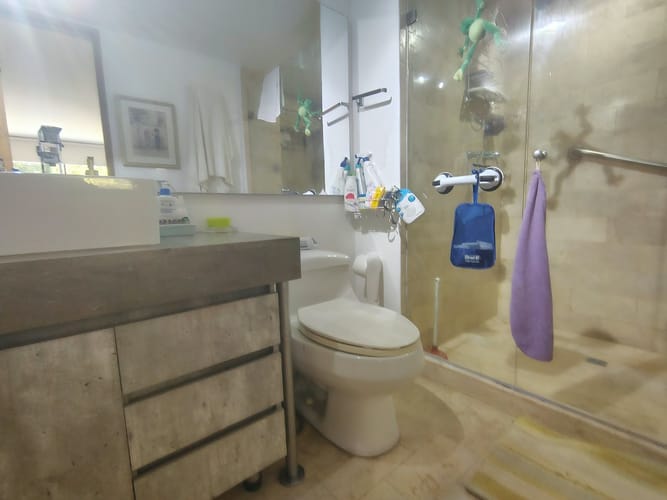 Apartamento de 2 alcobas en venta en El Poblado, Medellín, 145 m² · foto 18 de 18