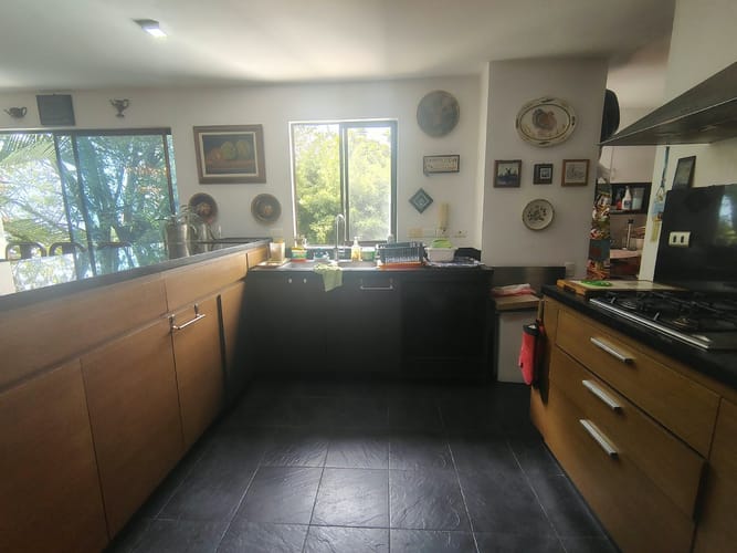 Apartamento de 2 alcobas en venta en El Poblado, Medellín, 145 m² · foto 4 de 18