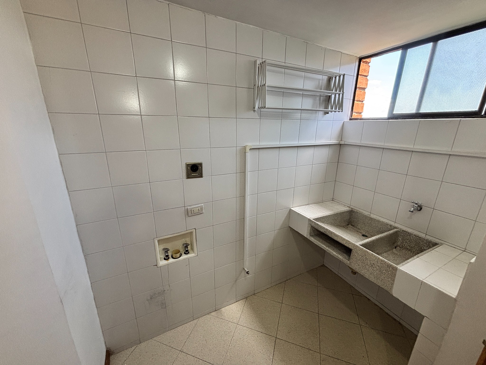 Apartamento en venta en El Campestre, Medellín · foto 3 de 24
