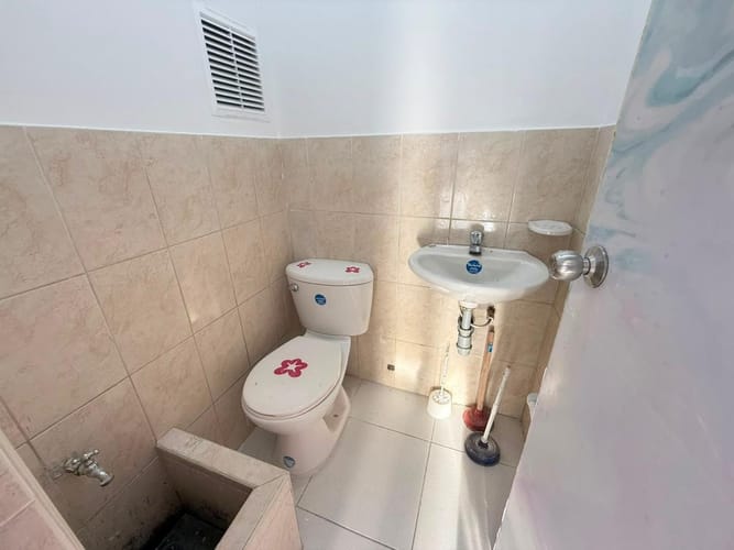 Local en arriendo en Versalles, Manizales, 68 m² · foto 2 de 3