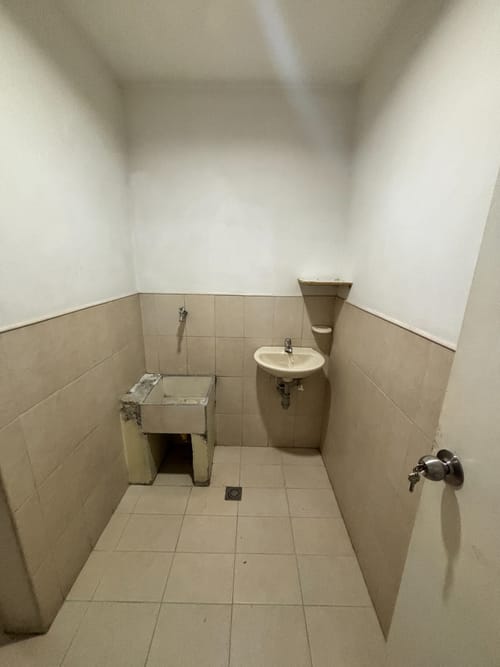Edificio en venta en Laureles, Medellín, 1480 m² · foto 10 de 20