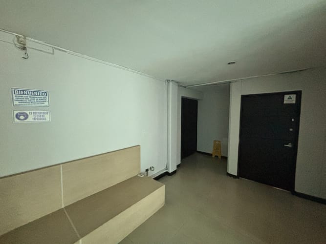 Edificio en venta en Laureles, Medellín, 1480 m² · foto 11 de 20