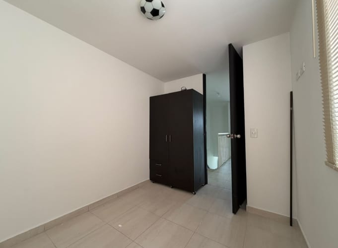 Casa de 3 alcobas en venta en Cr. Caminos Del Bosque, Armenia, 96 m² · foto 3 de 18