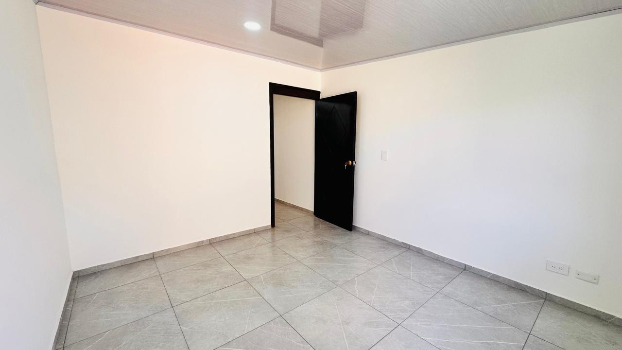 Casa en venta en San Jose, Bogotá · foto 9 de 21