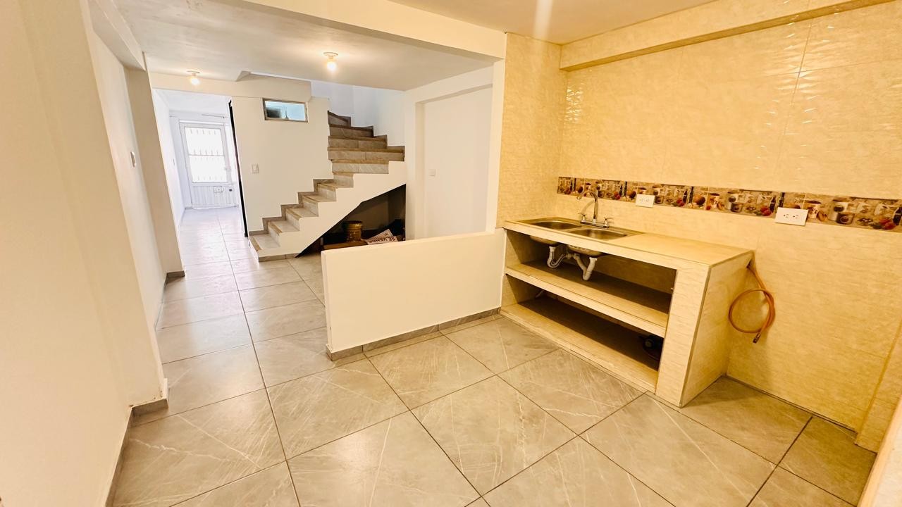 Casa en venta en San Jose, Bogotá · foto 3 de 21